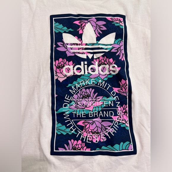 🎉🚨HP!!🚨🎉 Adidas Floral Print T-Shirt - Picture 4 of 6